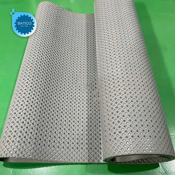 Chất liệu PVC gi&uacute;p băng tải c&oacute; khả năng chống m&agrave;i m&ograve;n tốt, hạn chế hư hỏng khi tiếp x&uacute;c thường xuy&ecirc;n