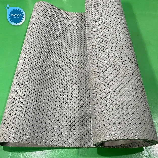 Băng tải ch&agrave; nh&aacute;m được ứng dụng rộng r&atilde;i trong c&ocirc;ng đoạn l&agrave;m phẳng, đ&aacute;nh b&oacute;ng v&agrave; ho&agrave;n thiện bề mặt vật liệu