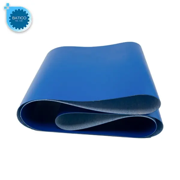 Băng tải PU chống d&iacute;nh gi&uacute;p hạn chế t&igrave;nh trạng nguy&ecirc;n liệu b&aacute;m bề mặt, g&oacute;p phần duy tr&igrave; hiệu quả sản xuất ổn định
