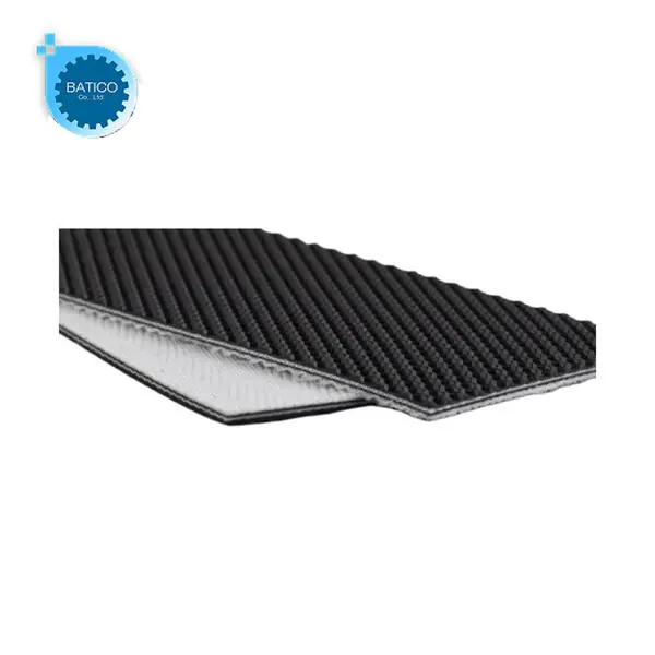 Chọn băng tải PVC caro tải sản phẩm &eacute;p nhiệt cao tần, cắt xẻ chuẩn với quy tr&igrave;nh nghi&ecirc;m ngặt